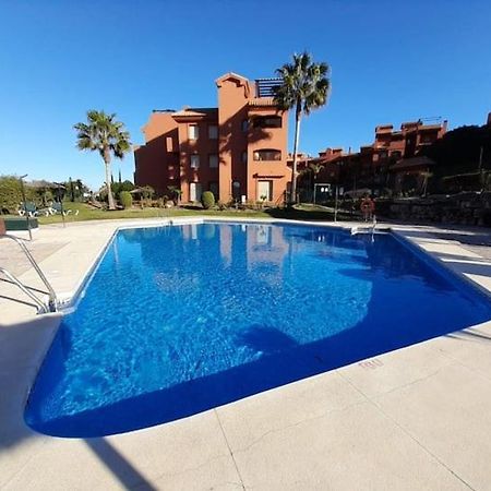 Apartamento Espacioso Muy Tranquilo Con Piscinas Y Jardines Cercano A La Playa Εστεπόνα Εξωτερικό φωτογραφία