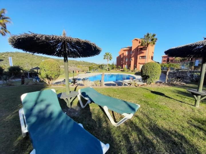 Apartamento Espacioso Muy Tranquilo Con Piscinas Y Jardines Cercano A La Playa Εστεπόνα Εξωτερικό φωτογραφία