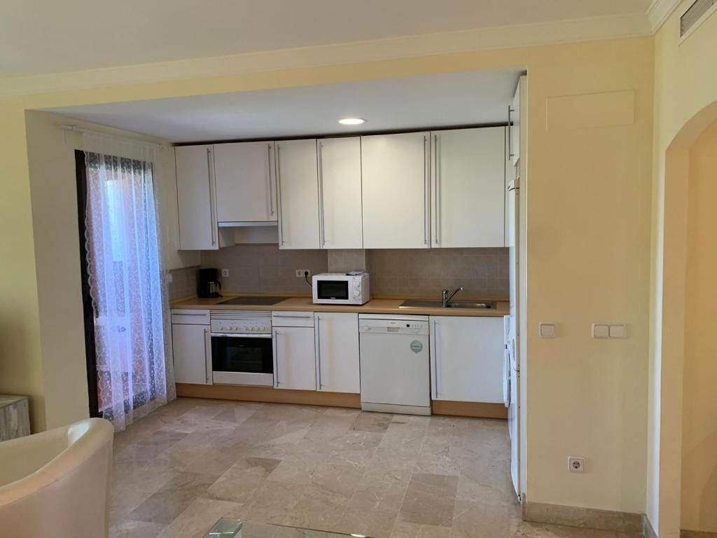 Apartamento Espacioso Muy Tranquilo Con Piscinas Y Jardines Cercano A La Playa Εστεπόνα Εξωτερικό φωτογραφία